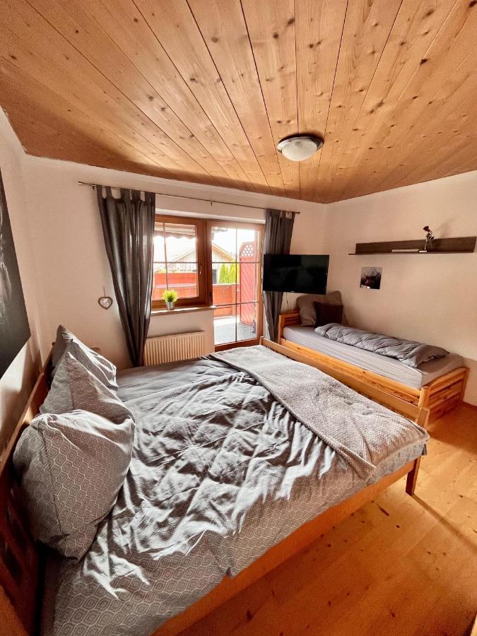 Ferienhaus Praschberg Niederndorferberg المظهر الخارجي الصورة